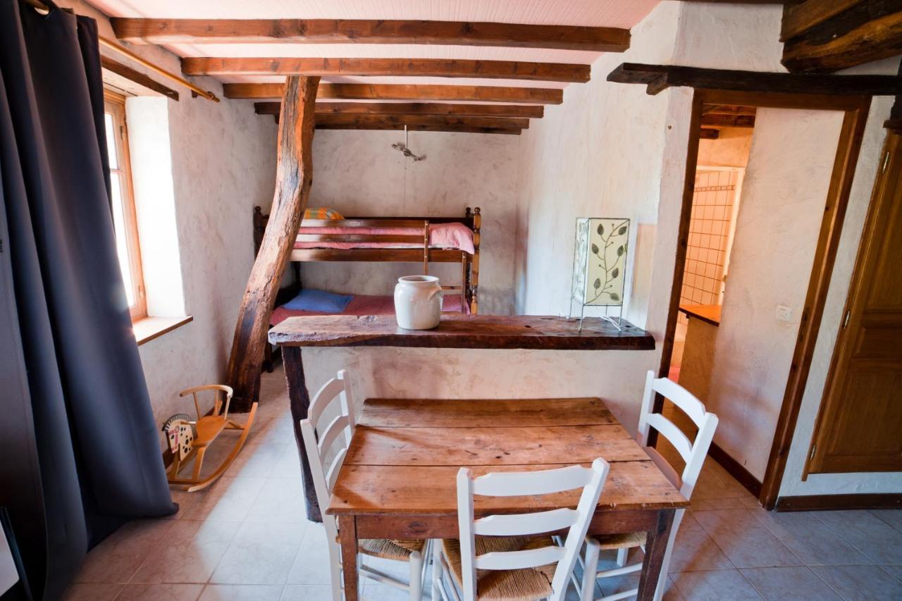Bed and Breakfast Ferme De Malo Etrigny Экстерьер фото